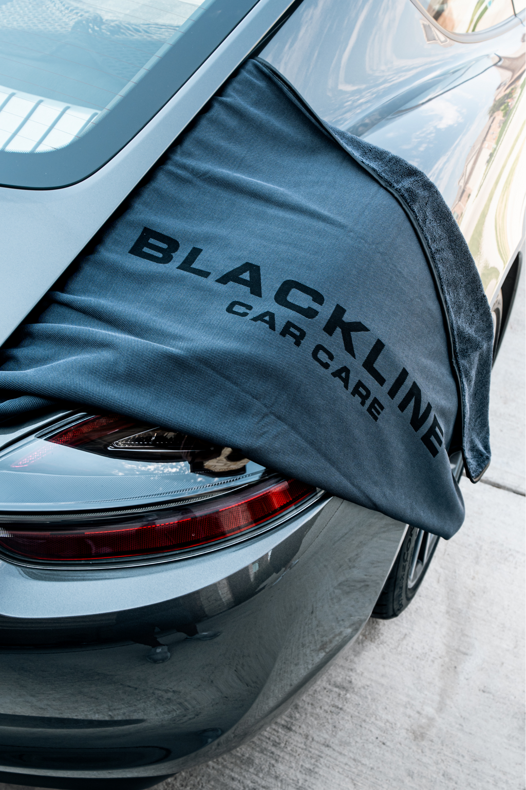 BLACKLINE® SLIM TWISTED-LOOP DRYING TOWEL